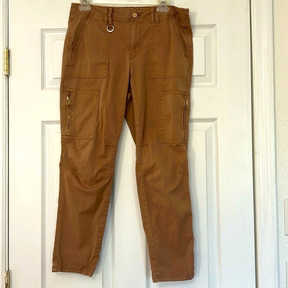 White House Black Market The Slim Crop pant light brown size 8 short